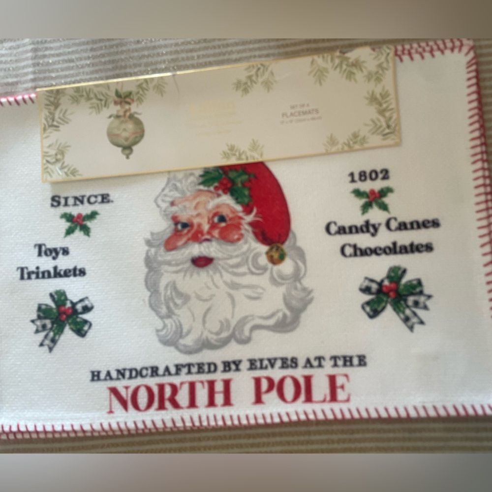 BRAND NEW LILIAN AUGUST Santa Claus Christmas PLACEMATS